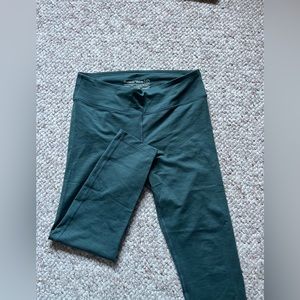 Outdoor voices green leggings